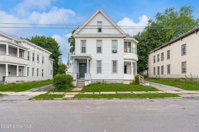 $229,900 | 233-235 Grand Street, Amsterdam, NY 12010