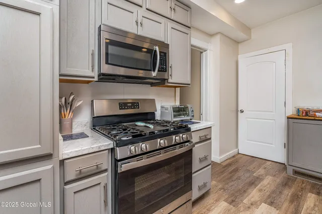 $229,900 | 233-235 Grand Street, Amsterdam, NY 12010