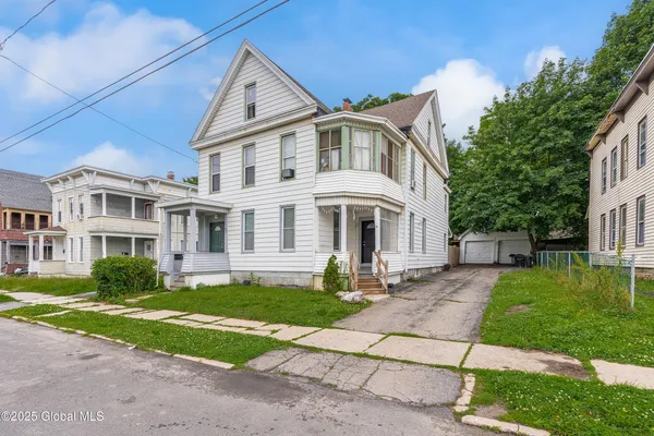 $229,900 | 233-235 Grand Street, Amsterdam, NY 12010