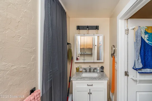 $229,900 | 233-235 Grand Street, Amsterdam, NY 12010