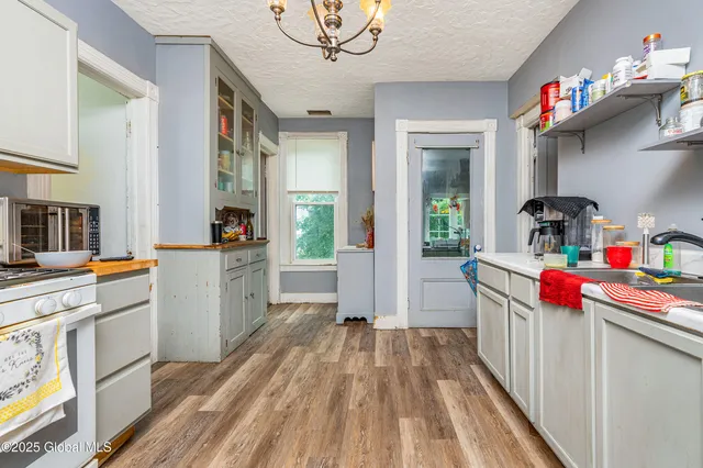 $229,900 | 233-235 Grand Street, Amsterdam, NY 12010