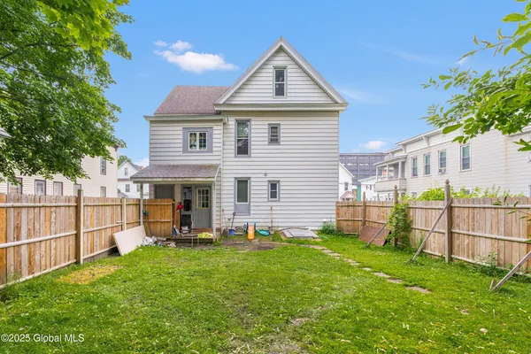 $229,900 | 233-235 Grand Street, Amsterdam, NY 12010