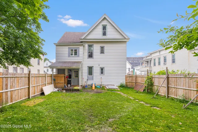 $229,900 | 233-235 Grand Street, Amsterdam, NY 12010