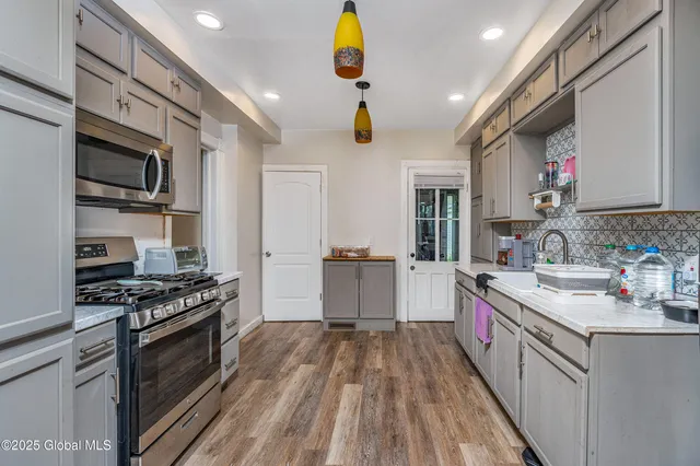 $229,900 | 233-235 Grand Street, Amsterdam, NY 12010