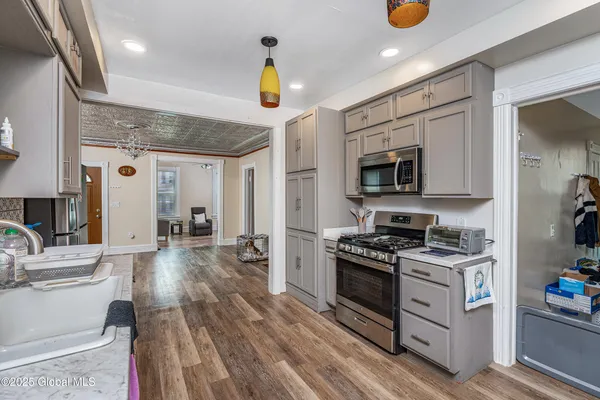 $229,900 | 233-235 Grand Street, Amsterdam, NY 12010