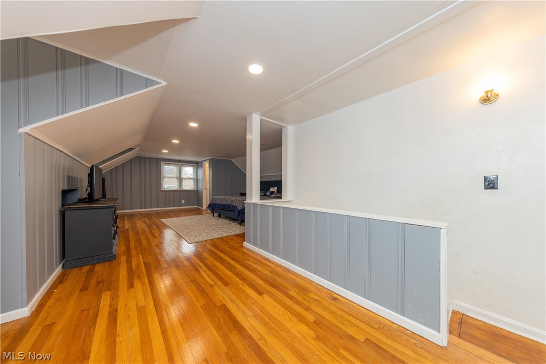 944 Richmond Road Cleveland, OH 44124 - Photo 21 of 32