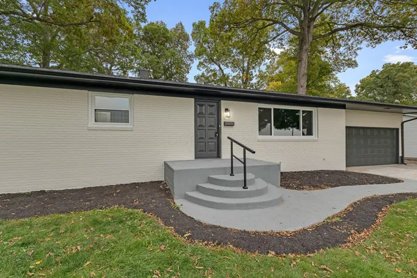 $236,000 | 815 Irvin-Shoots Road East, Marion, OH 43302