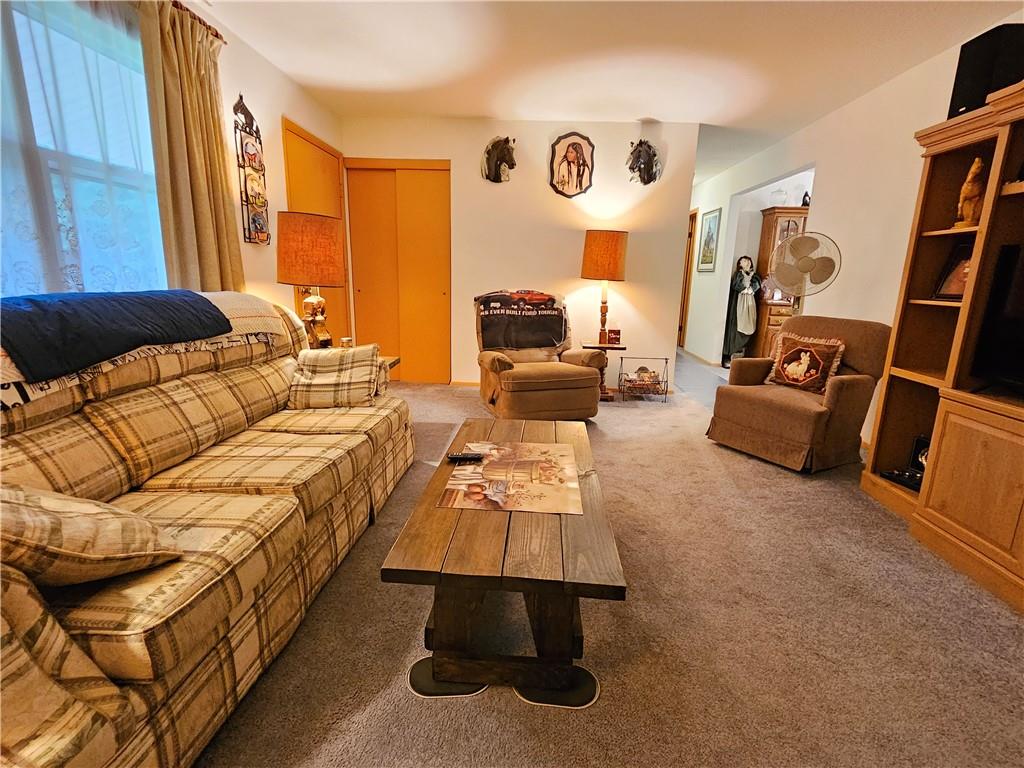 354 Thompson Road Chicora, PA 16025 - Photo 8 of 30 Gallery Image 8