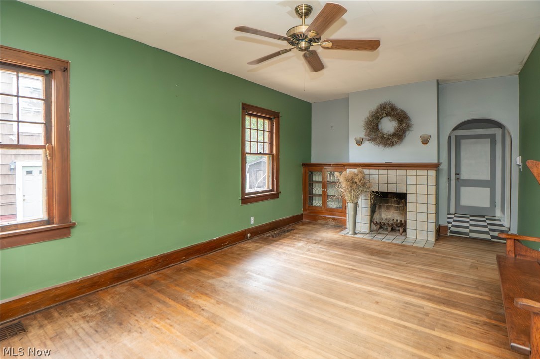 1131 Broad Avenue Northwest Canton, OH 44708 - Photo 3 of 25