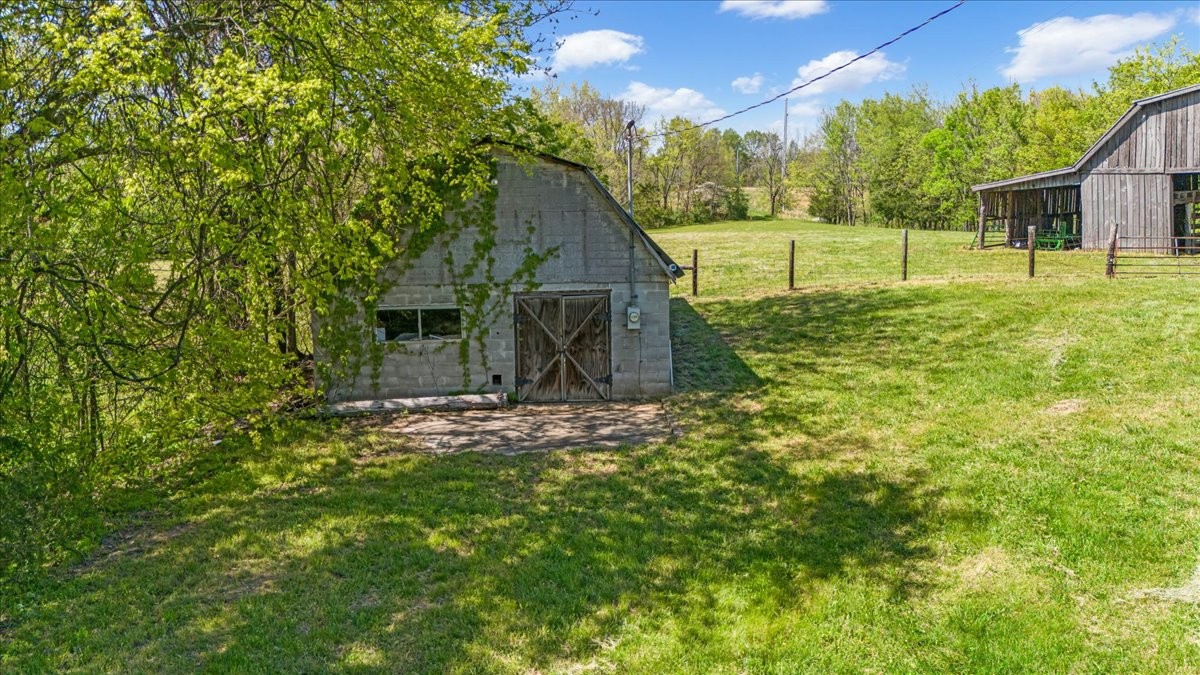 0 Quail Run Lane Flintville, TN 37335 - Photo 5 of 16 a view of a house with a yard