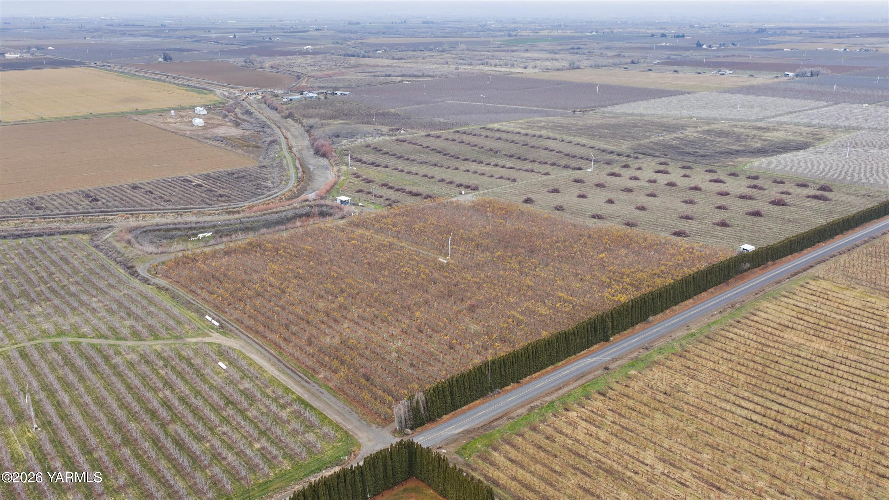 2693 Kays Road Wapato, WA 98951 - Photo 3 of 9