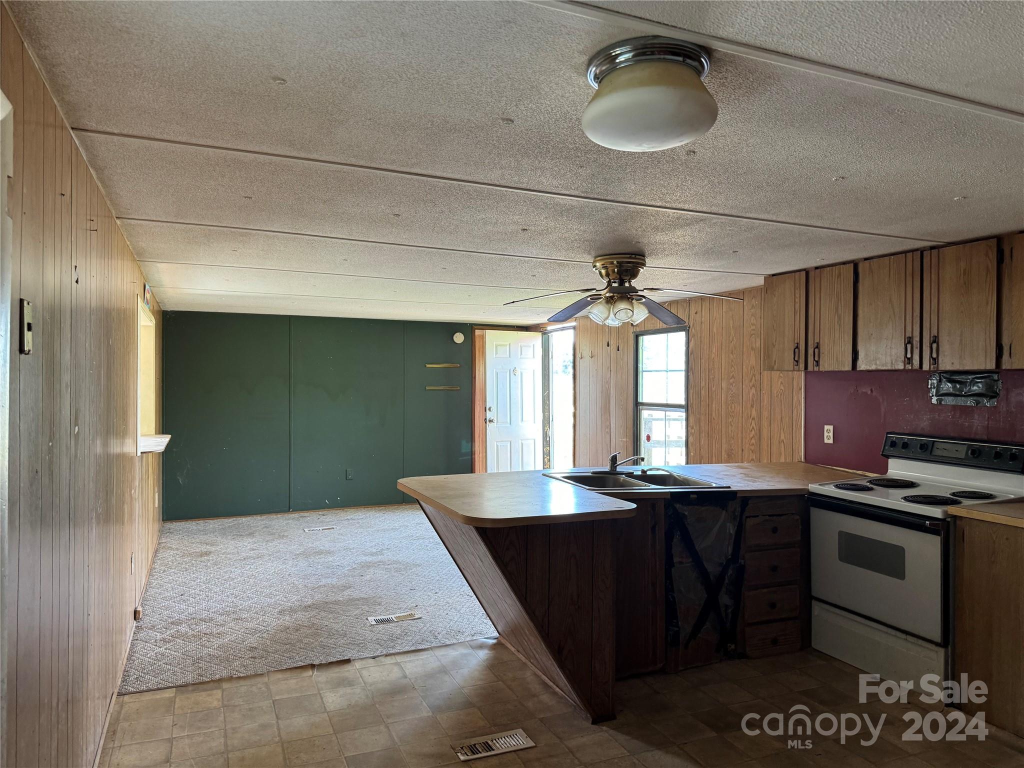 8090 Metts Road Charlotte, NC 28214 - Photo 5 of 28 Gallery Image 5
