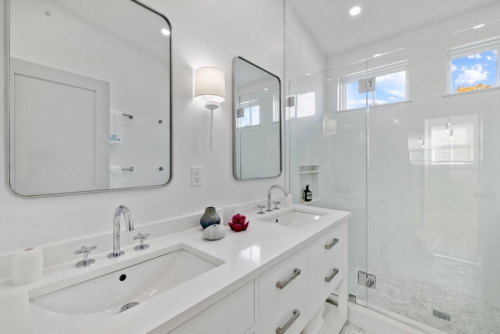 131 Spring Street, Unit PH Cambridge, MA 02141 - Photo 24 of 39 Gallery Image 24