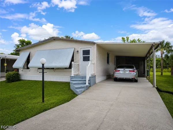 $155,000 | 20 Grosbeak Lane, Unit 20, Naples, FL 34114