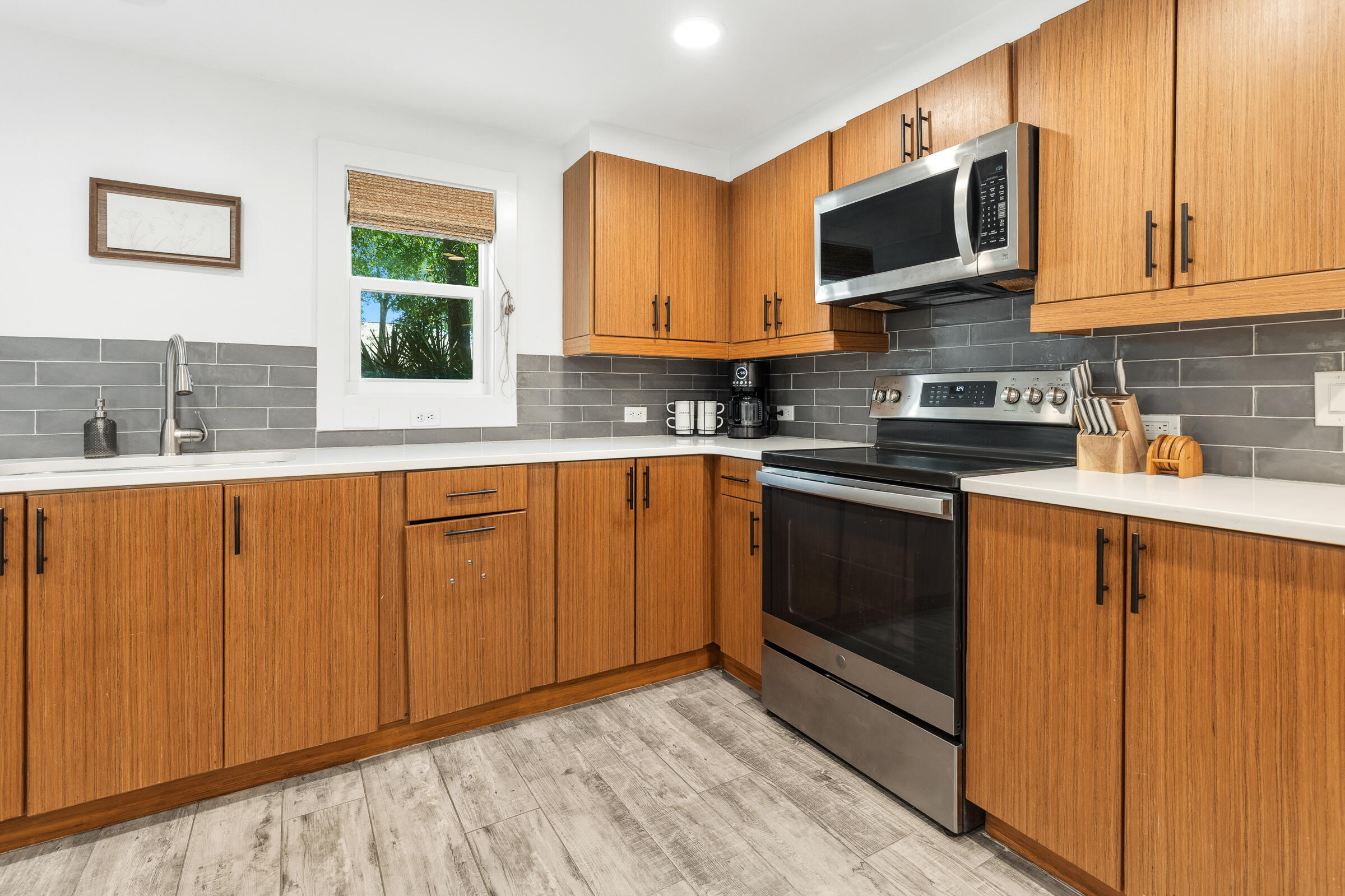 92 West Harborview Road Santa Rosa Beach, FL 32459 - Photo 12 of 34 Main House - Kitchen