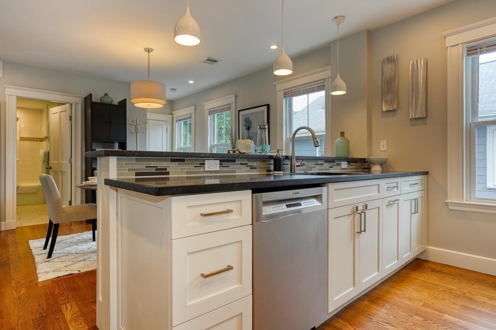 26 Park Road, Unit 2 Belmont, MA 02478 - Photo 6 of 26