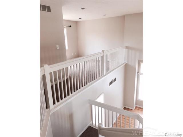 1091 Covington Pl Drive Rochester Hills, MI 48309 - Photo 8 of 16