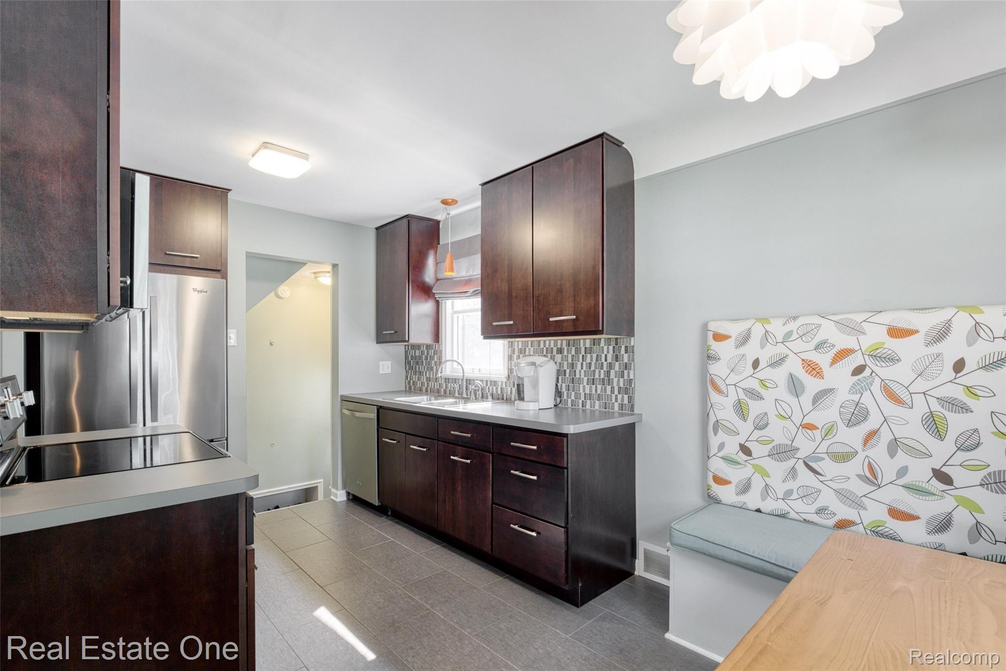 3608 Durham Road Royal Oak, MI 48073 - Photo 7 of 23 Gorgeous newer kitchen!!!