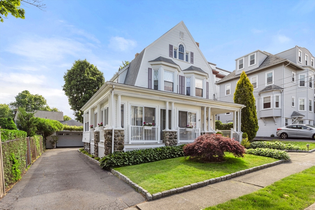 9 Peirce Road Lynn, MA 01902 - Photo 1 of 42 Gallery Image 1
