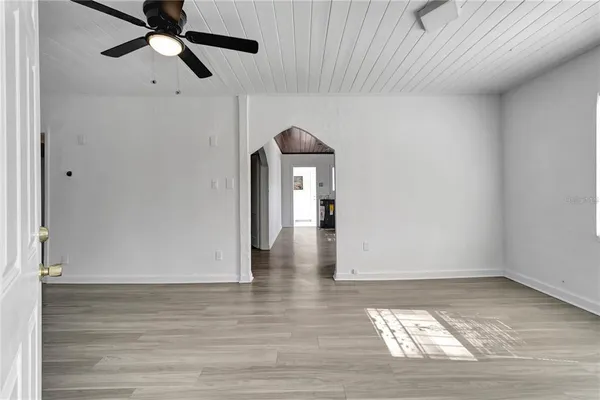 $2,100 | 2701 North Fremont Avenue, Tampa, FL 33607