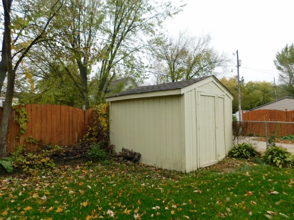 606 North 3rd Street Rochelle, IL 61068 - Photo 35 of 36 a view of a backyard