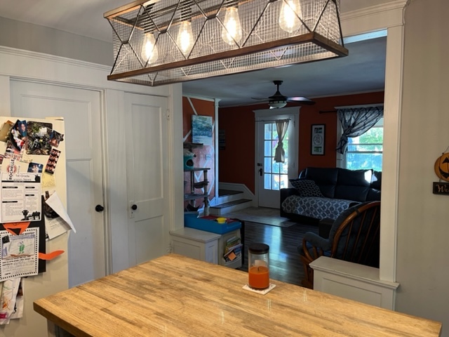 606 North 3rd Street Rochelle, IL 61068 - Photo 10 of 36 a view of a livingroom with furniture and window