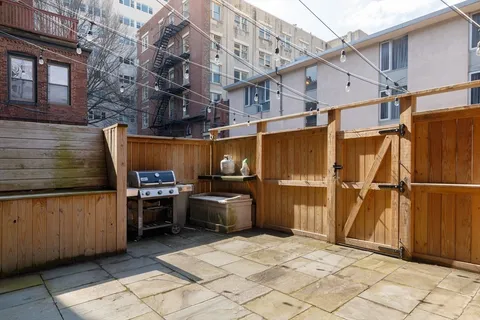 $1,049,000 | 193 St Botolph Street, Unit 1, Boston, MA 02115