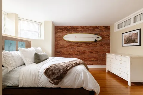 $1,049,000 | 193 St Botolph Street, Unit 1, Boston, MA 02115