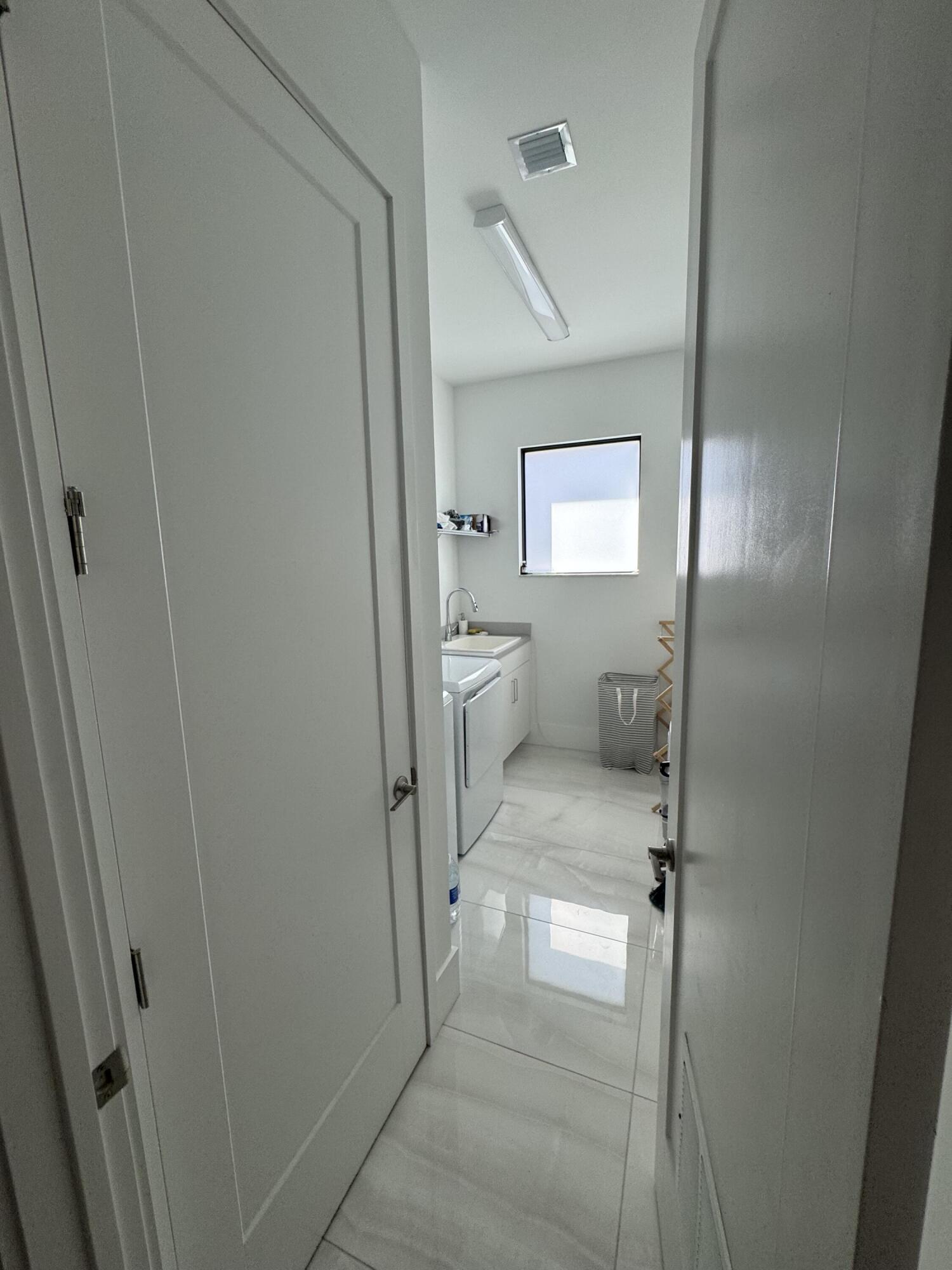 8606 Tower Bridge Court Boca Raton, FL 33496 - Photo 38 of 44 beyc6972ec8a57af0