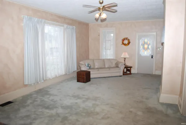 $275,000 | 714 Pennsylvania Avenue, Plymouth, IN 46563