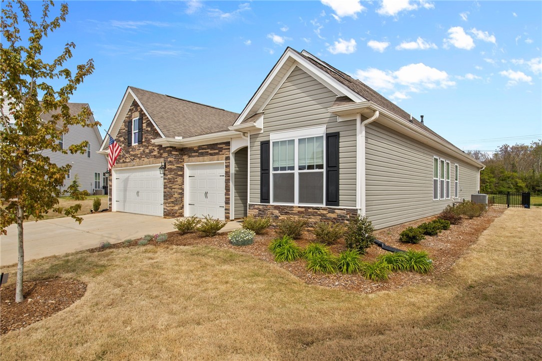 206 Sweet Hill Road Anderson, SC 29621 - Photo 2 of 43