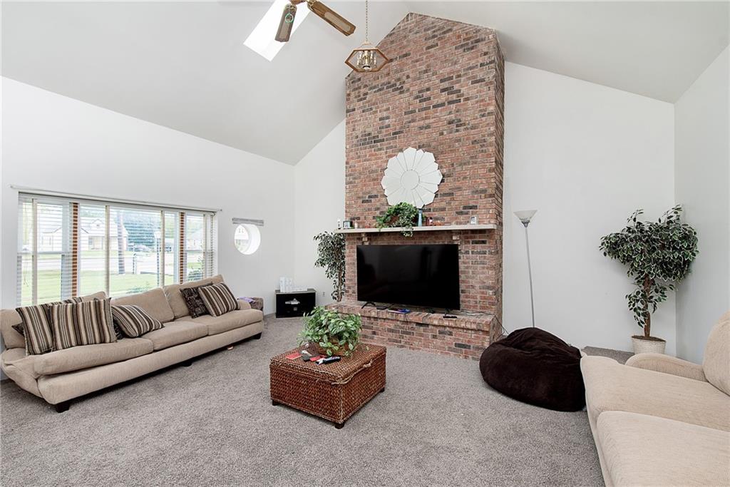 328 North Post Road Indianapolis, IN 46219 - Photo 12 of 33 Gallery Image 12