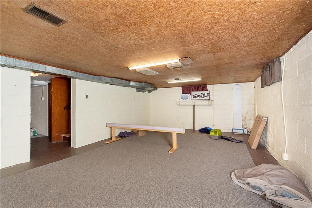 328 North Post Road Indianapolis, IN 46219 - Photo 25 of 33 Gallery Image 25