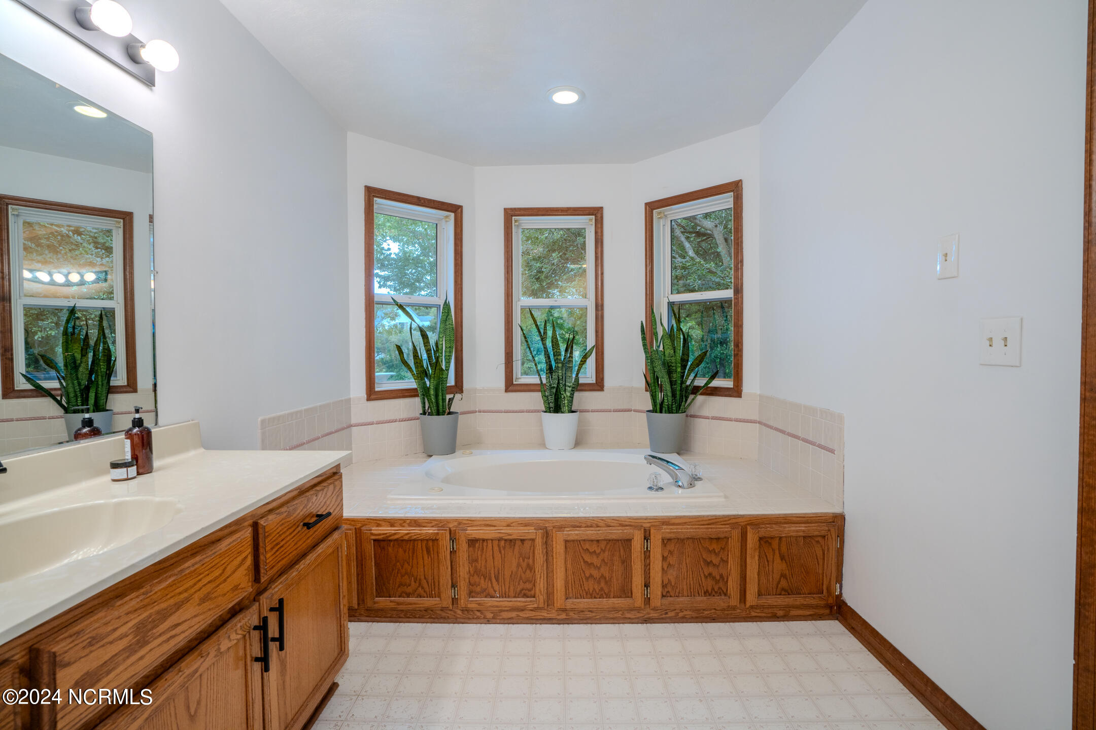 133 Ward's Road Knotts Island, NC 27950 - Photo 22 of 46 29