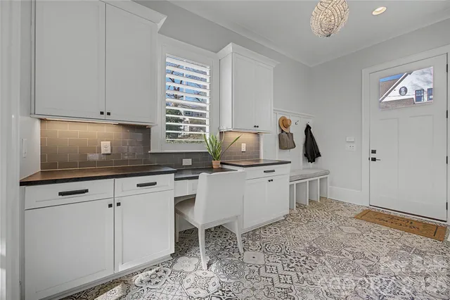 $2,425,000 | 4325 Tangle Drive, Charlotte, NC 28211