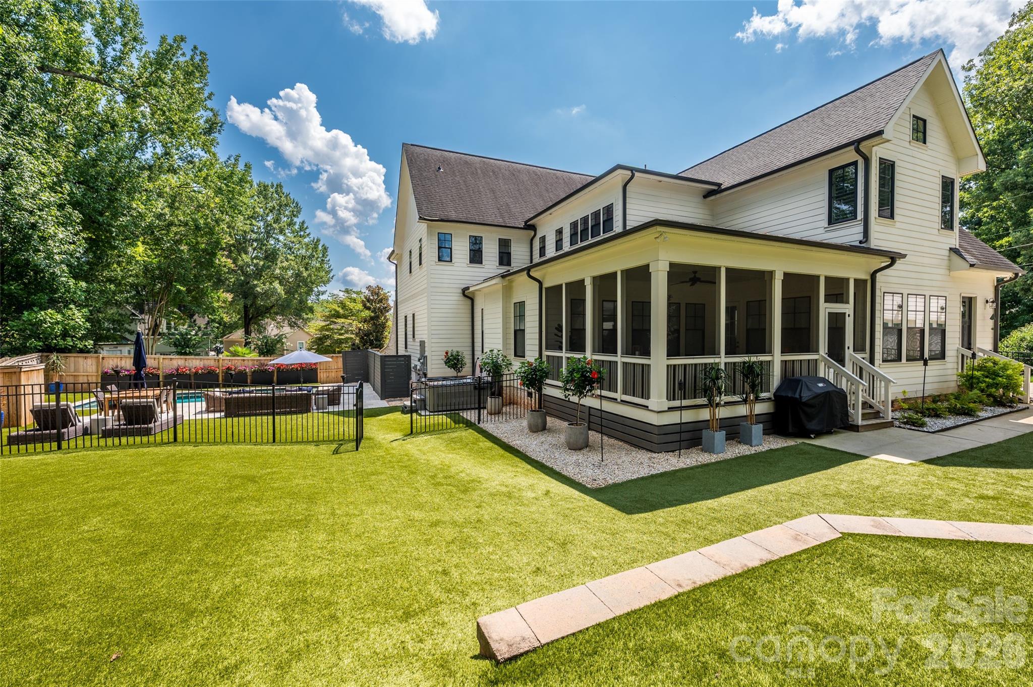 4325 Tangle Drive Charlotte, NC 28211 - Photo 4 of 48