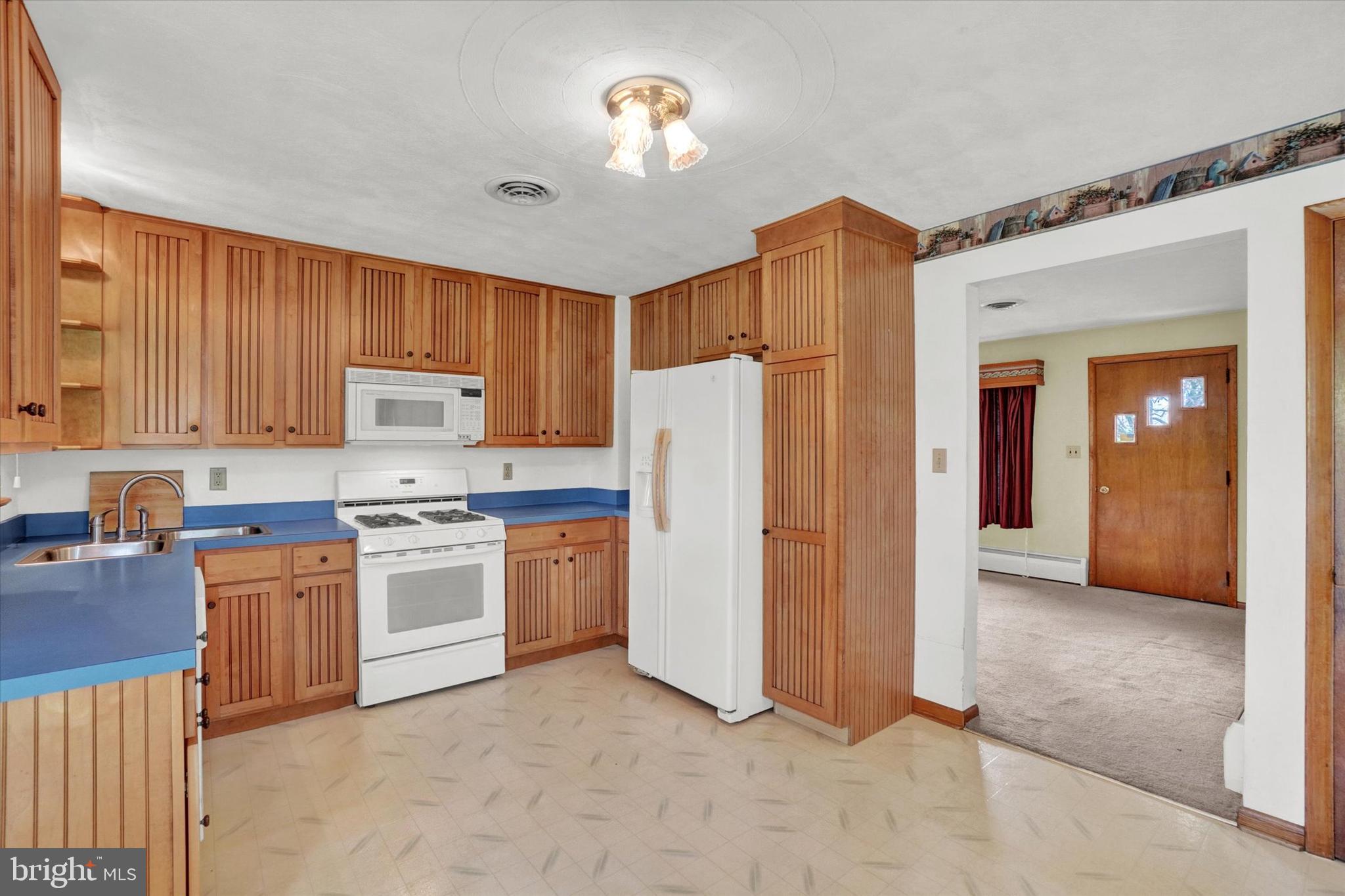 9350 East Springfield Road Seven Valleys, PA 17360 - Photo 10 of 18