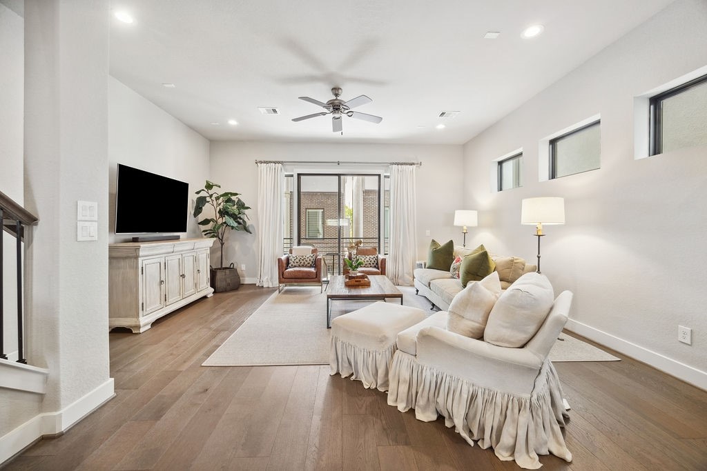 4211 Allen Street Houston, TX 77007 - Photo 13 of 27
