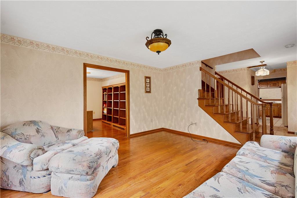 297 Alamae Lakes Road Washington, PA 15301 - Photo 4 of 43 Gallery Image 4