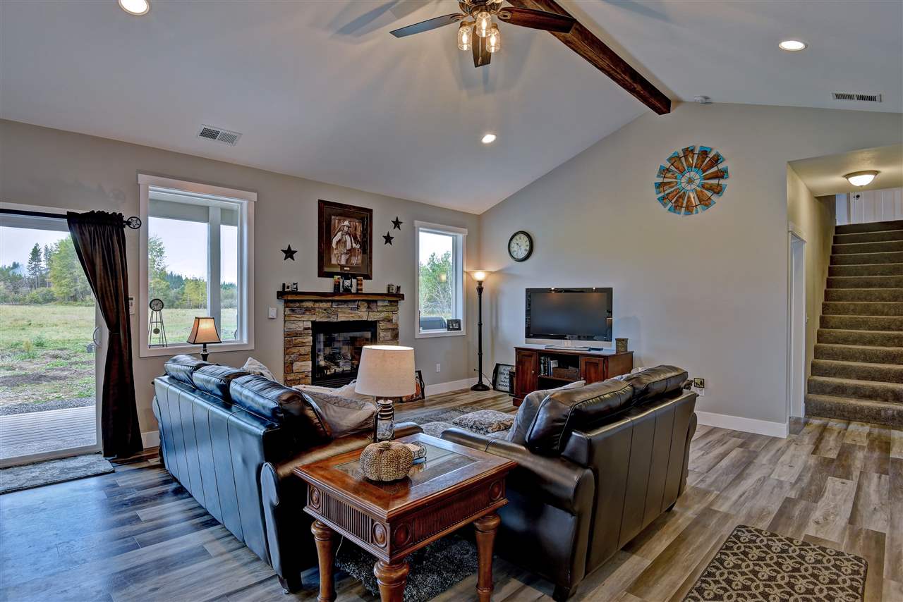 12312 East Nelson Road Elk, WA 99009 - Photo 3 of 20