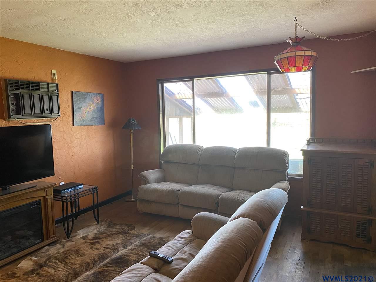 35859 Riverside Drive Albany, OR 97321 - Photo 7 of 22 Gallery Image 7