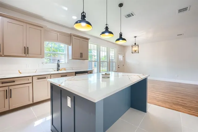 $475,000 | 3322 Collins Boulevard, Garland, TX 75044