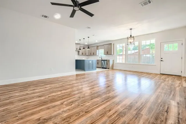 $475,000 | 3322 Collins Boulevard, Garland, TX 75044