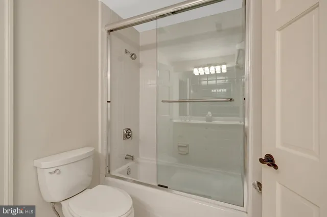 $4,400,000 | 8014 Greenwich Woods Drive, McLean, VA 22102