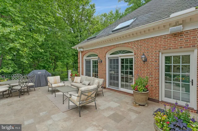 $4,400,000 | 8014 Greenwich Woods Drive, McLean, VA 22102