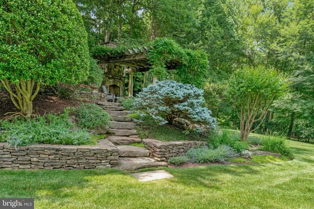 $4,400,000 | 8014 Greenwich Woods Drive, McLean, VA 22102