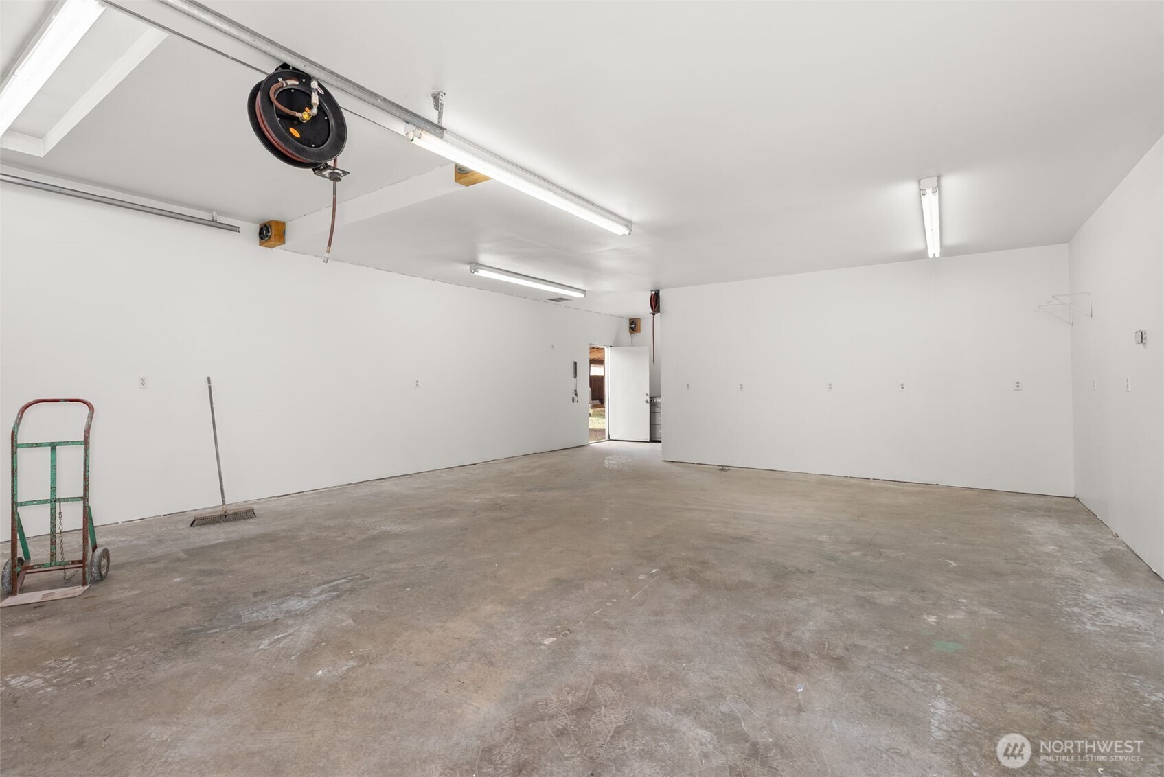 141 East Deer Creek Road Shelton, WA 98584 - Photo 29 of 40