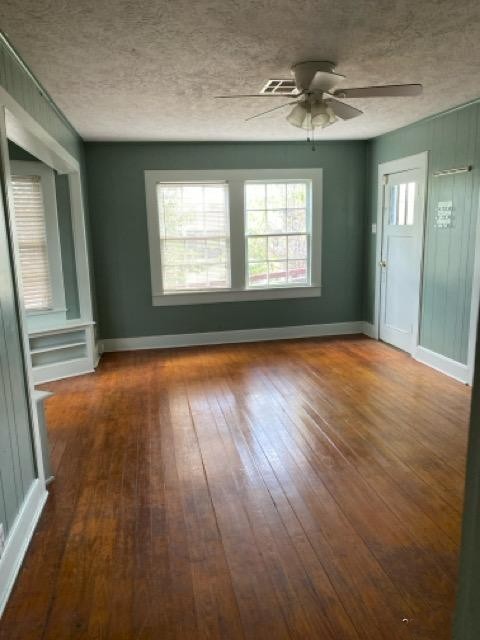 1004 Mccall Avenue Conroe, TX 77301 - Photo 13 of 14