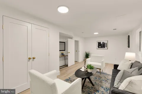 $675,000 | 9532 Burdett Road, Burke, VA 22015