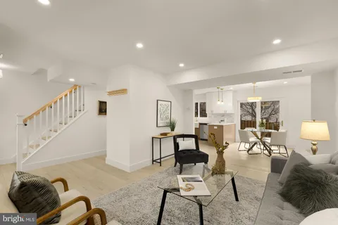 $675,000 | 9532 Burdett Road, Burke, VA 22015